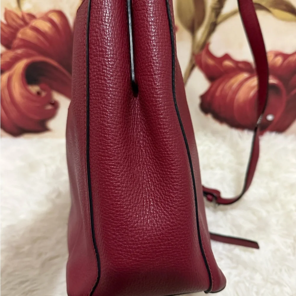 MCM Red Pebbled Leather Top-Handle Shoulder Bag🔥🔥
